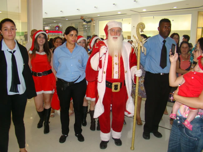 Papai Noel chega ao Shopping Poços de Caldas neste domingo